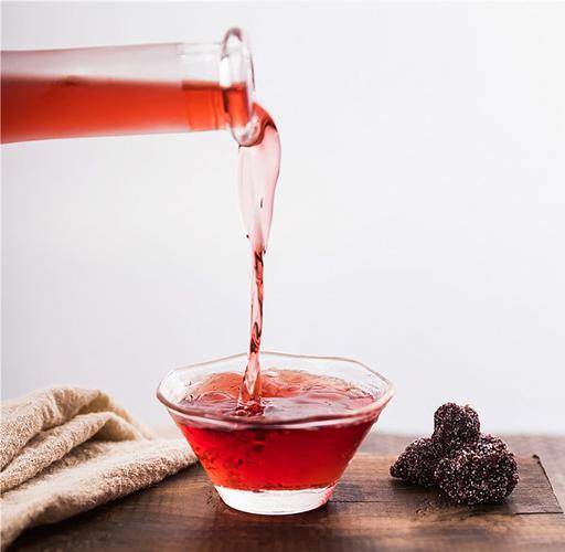 大型酿酒设备厂家酿杨梅酒的标准流程被公布,一起去看看吧!