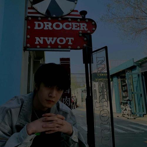 个性网-qq头像-vb:刘耀文_男生