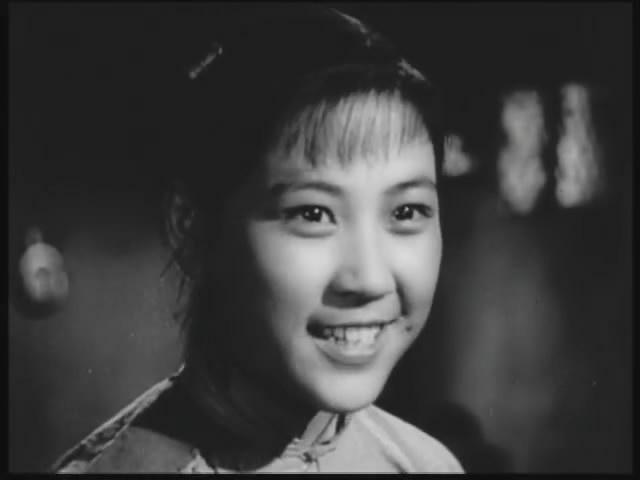 让话剧演员陶玉玲在银幕上大放异彩的,是1957年的电影《柳堡的故事》