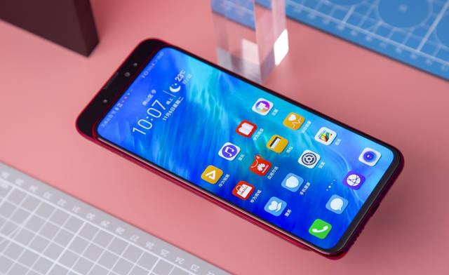 原创 荣耀magic2开始变相降价,网友吐槽不断,价格依旧有些坑?