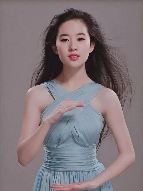 迷人可爱的刘亦菲