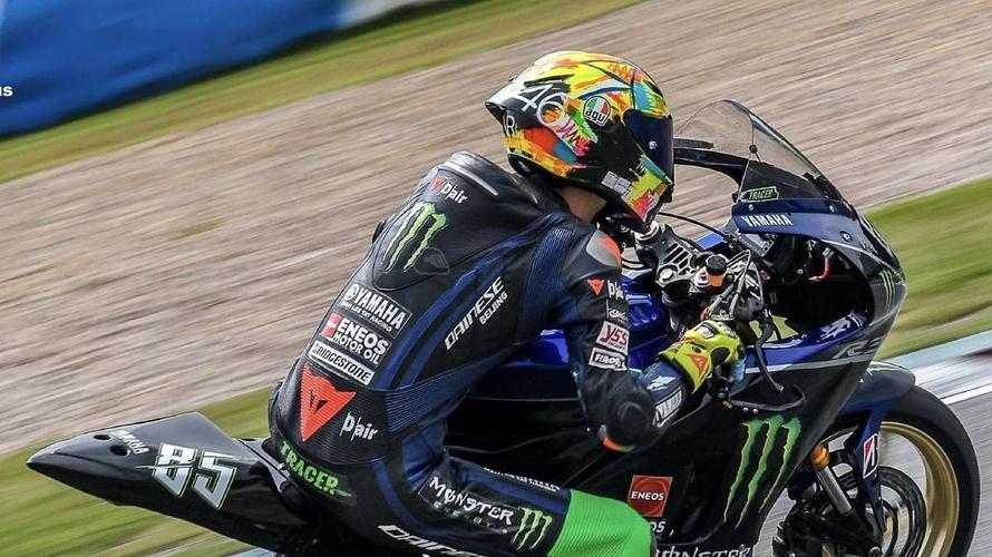 王一博摩托车赛片段