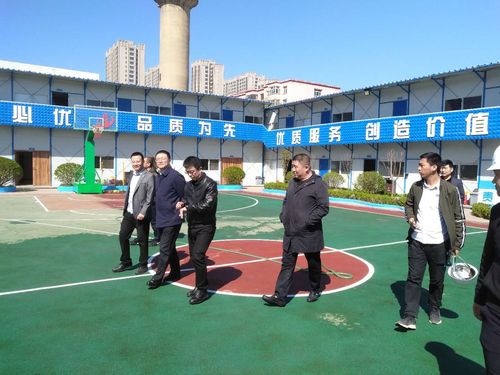 小店区副区长张俊兵带队检查建筑工地扬尘污染,全面落实"六个百分比"
