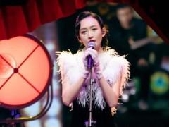 王鸥身穿mithridate礼服,钻石落泪妆跨界歌王一展歌喉,歌声超美