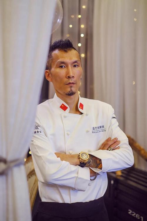 林浩花臂主厨和他的分子料理