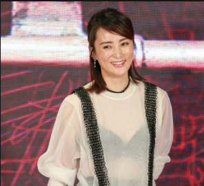 蒋勤勤那么年轻漂亮为什么要找一个大叔