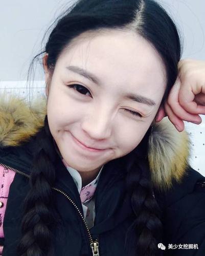 这个梨涡美少女可以说是完全复制唐艺昕了!