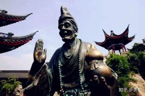 杭州| 灵隐寺中那个喝酒吃肉的和尚,不但没被扫地出门