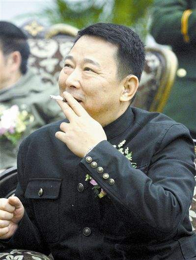 澳门往事之贵宾厅风云刘汉遭遇上海仔江湖对决引爆连环激斗