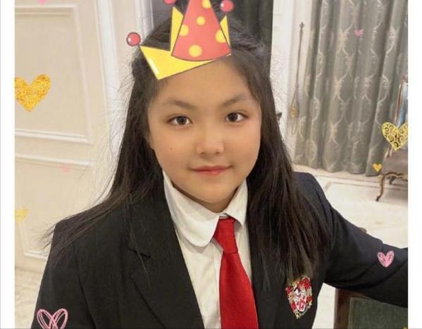 11岁王诗龄身高赶上李湘,身材被父母养成球,富养女儿