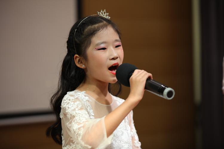 童星歌手 — 王又晴最新原创歌曲《心中的香格里拉》将在近期录制