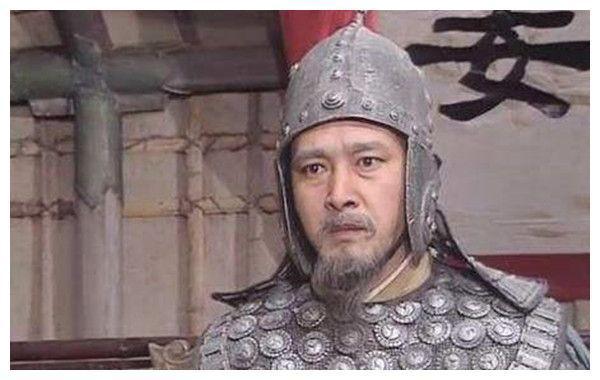 姜维早年出仕州郡,诸葛亮北伐时加入蜀汉.