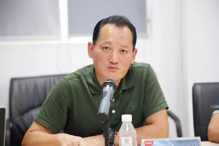 杨佳对株洲分公司工会在职工创新工作方面的探索表示了高度肯定.