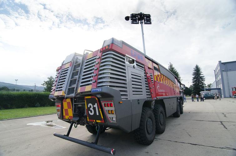 不知名汽车177特种车制造商wiss