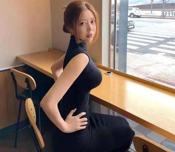 拒绝王思聪签约的韩国女主播,大长腿小蛮腰,网友:彻底