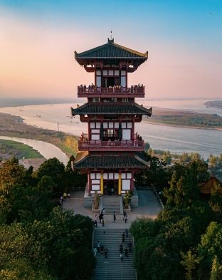 文旅动态来源:鄂州市文旅局 来源:西山风景区武昌楼   编辑:夏俊杰