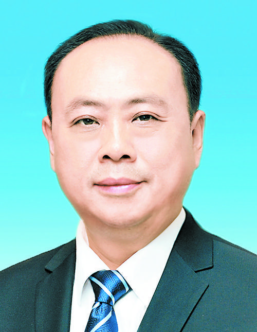 刘坪同志简历