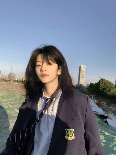 看了刘雨昕长发,再看刘梦长发,才知什么叫清纯,不留