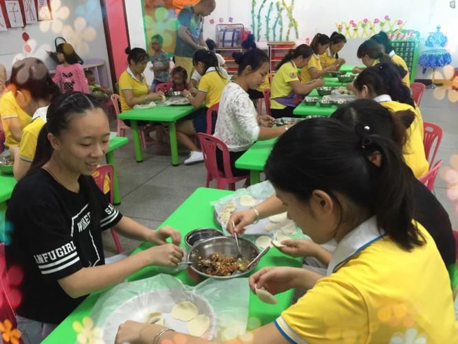 金霞幼儿园庆祝第32个教师节之包饺子pk赛
