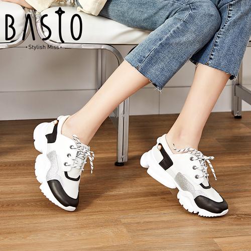 basto/百思图2018秋季专柜同款珍珠拼色老爹鞋女休闲鞋yty02cm8
