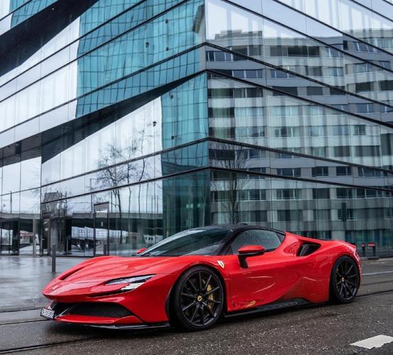 法拉利sf90 精致运动的造型 67 很拉风的一台赛道利器