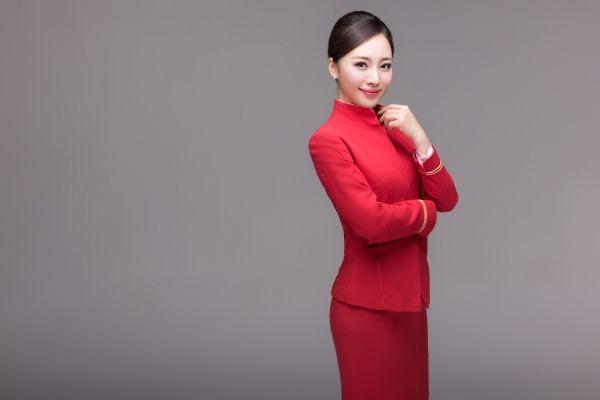 "爱渡"——中国最美空姐"何佩籣"