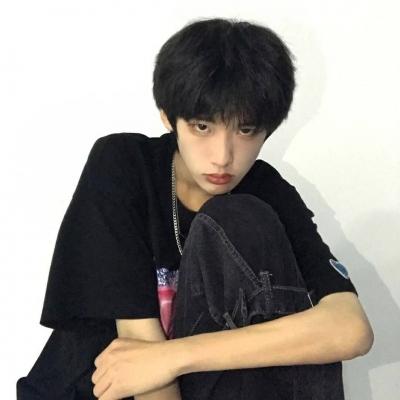 林鲸落真人男生头像