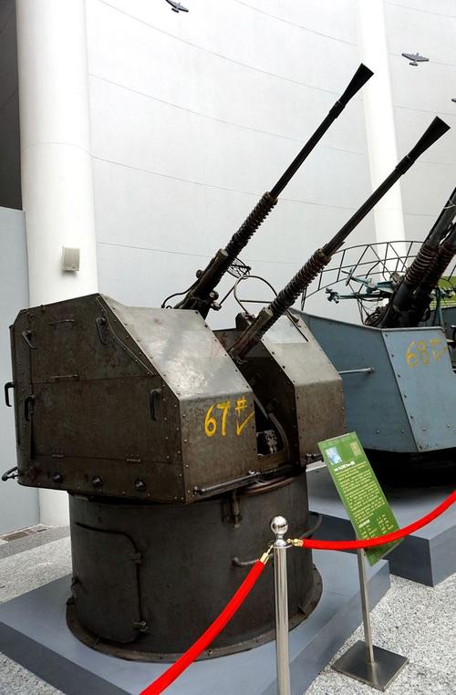 解放军最小的舰炮61式25毫米双管舰炮萨沙的兵器图谱第231期