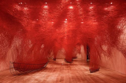 为什么这个时候我们更要回顾盐田千春的展