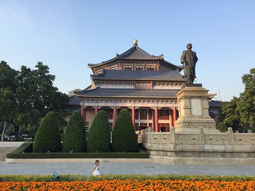 这里也是大总统府的遗址所在地,不过被陈炯明发动炮击叛乱,给炸毁了.