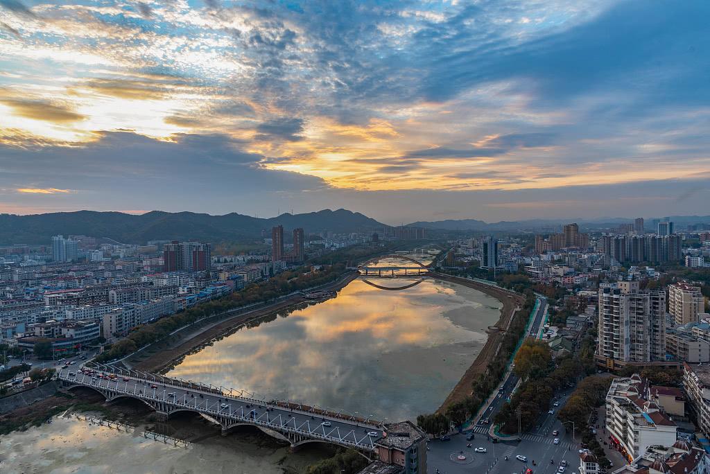 宜居之城 河南信阳浉河风光