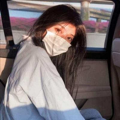 戴口罩女生头像真人图片