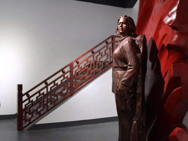 贺龙胞妹贺满姑:18岁找哥哥要枪,牺牲时面不改色,儿子7岁参军