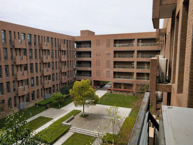 鄞州区的蓝青学校