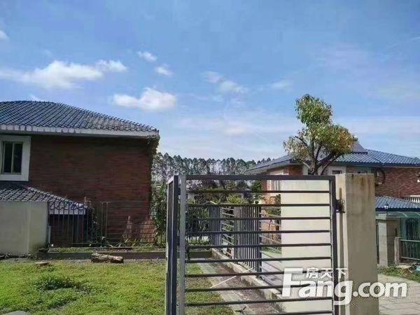 龙湖山庄别墅室内图