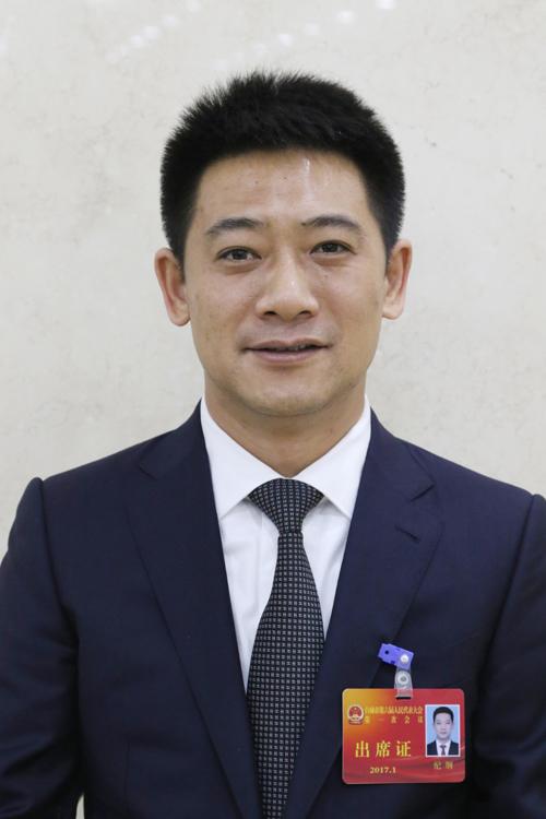 纪纲代表(洮南市人民政府市长)