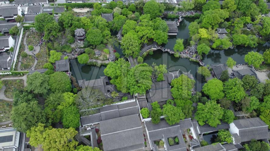 航拍4k苏州博物馆-拙政园全貌