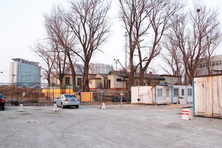 小红门站,站址在北京市朝阳区小红门乡牌坊村,邮政编码100176.