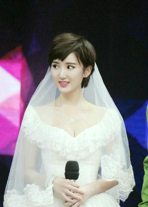 毛晓彤在创造营片段截图真的太美了