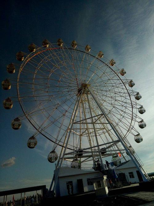 克拉玛依的游乐场.