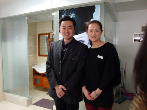 烟台化妆学校邀请烟台著名主持人王术进行普通话及礼仪课程