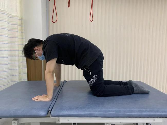 瑞合康复腰椎管狭窄你可以做这些动作脊柱锻炼腰椎间盘