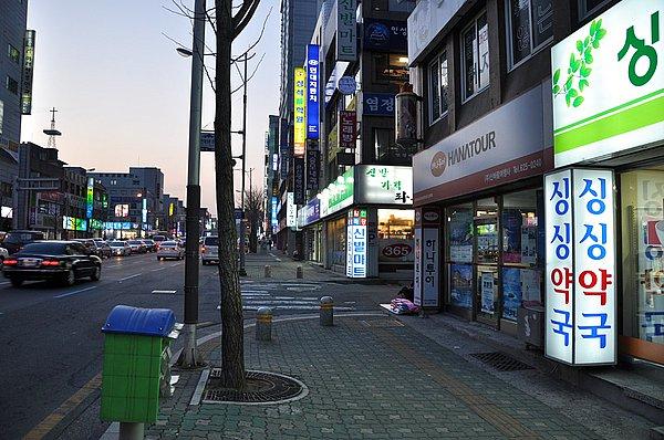 谁能拍几张韩国街景?急需!谢谢