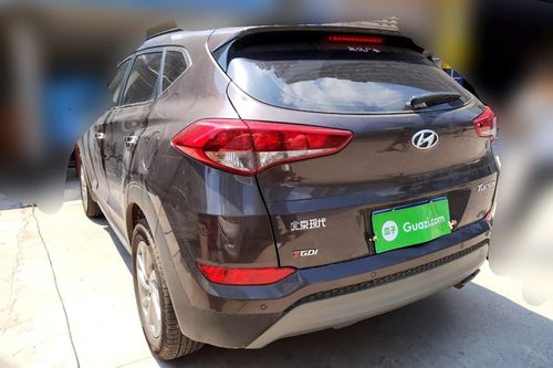 现代 途胜 2018款 1.6t 双离合两驱15周年特别版