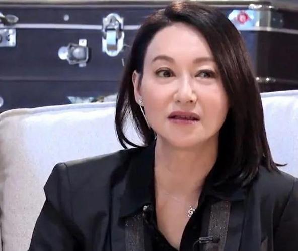 原创分析61岁的惠英红,终于知道她是怎么做到看不出年龄感的