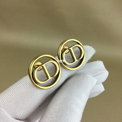 新款复古简约迪奥dior耳钉cd经典标志_迪奥怎么样_dior迪奥_复古_耳钉