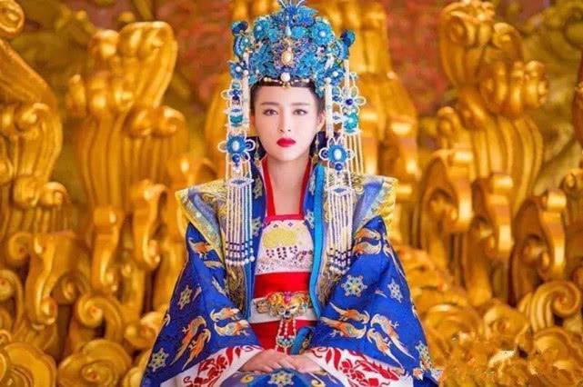 当了自己的老婆,而且赵恒当了皇帝以后,后来还把她册封为皇后