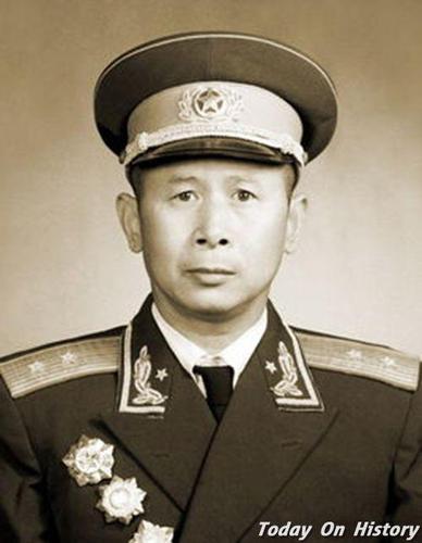 陈康中将简历 陈康将军的夫人子女