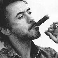 高雅稳重有魅力的大叔头像