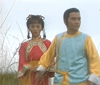 当年在无线一时风头无两的当家花旦 赵雅芝在剧中饰演了配角 马春花.